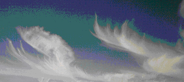 zartes Wolkengebilde am Himmel